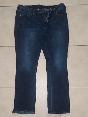 Seven7 Women’s Straight Leg Jeans in Dark Blue Wash